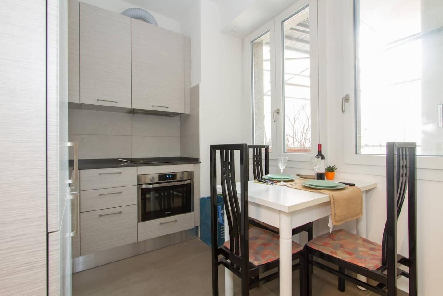 Amazing View Exclusive 9th Floor Apartment *